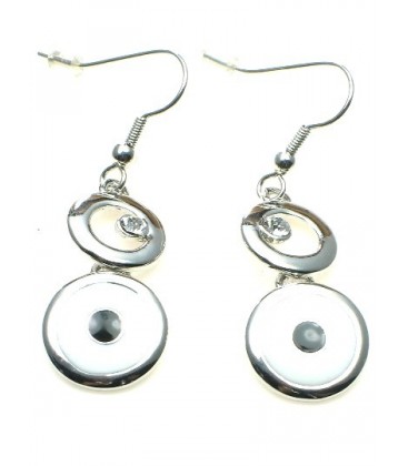 Oorbellen met witte inkleuring en heldere strass